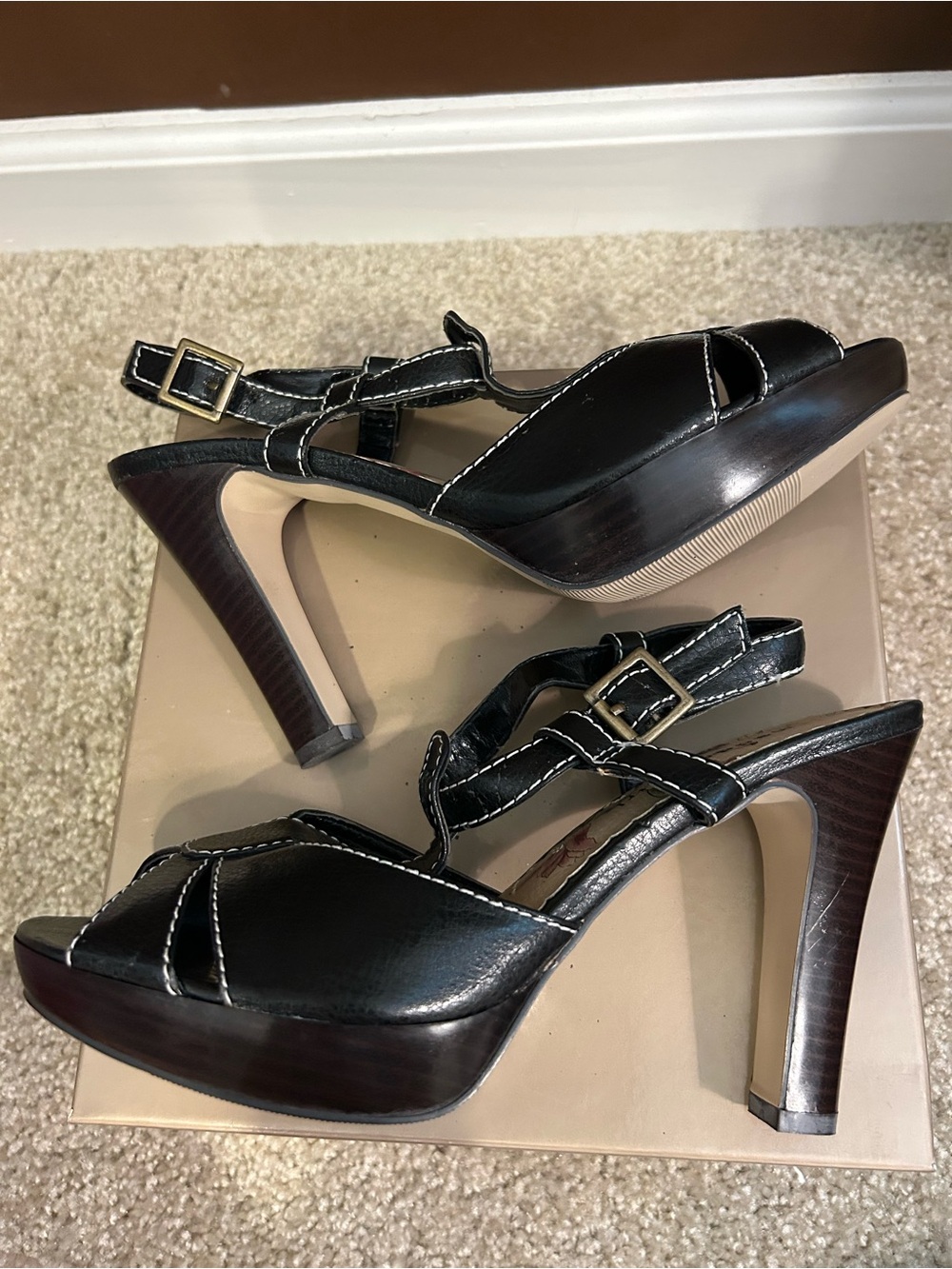 NIB Madden Girl Sophie Black Platform Peep Toe Heels Size 8.5